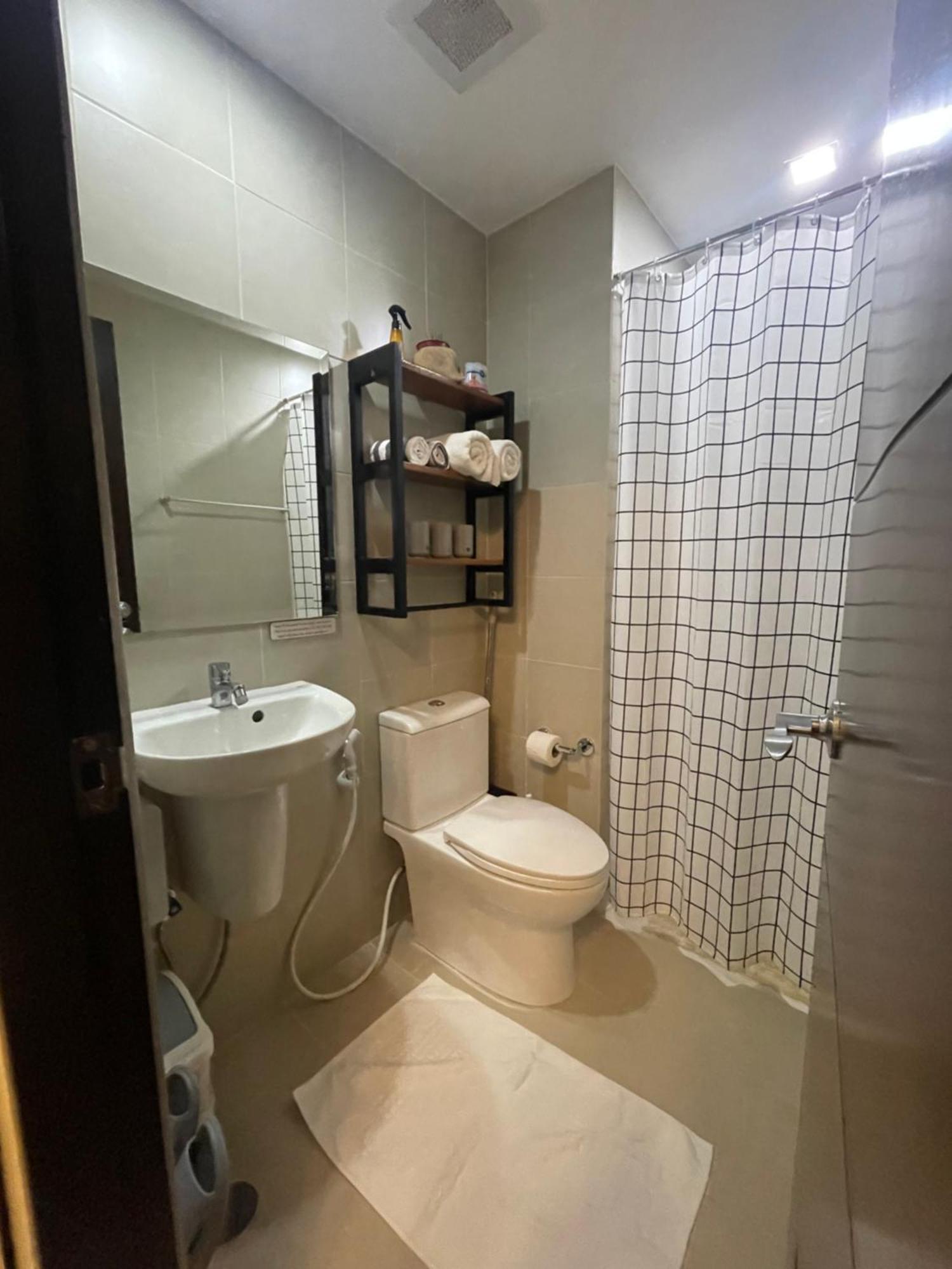 Condo Home With Fast Wifi In Bacolod City Dış mekan fotoğraf